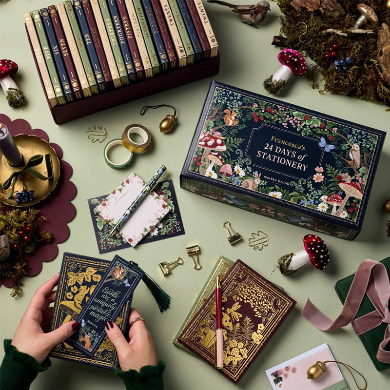 24 Tage Qualitativ Schreibwaren-Adventskalender | Limitierte "Winterwald" Edition | 24 Exklusive Papeterie-Überraschungen | Nachhaltig & Plastikfrei | Inkl. Kalender 2025 & Accessoires