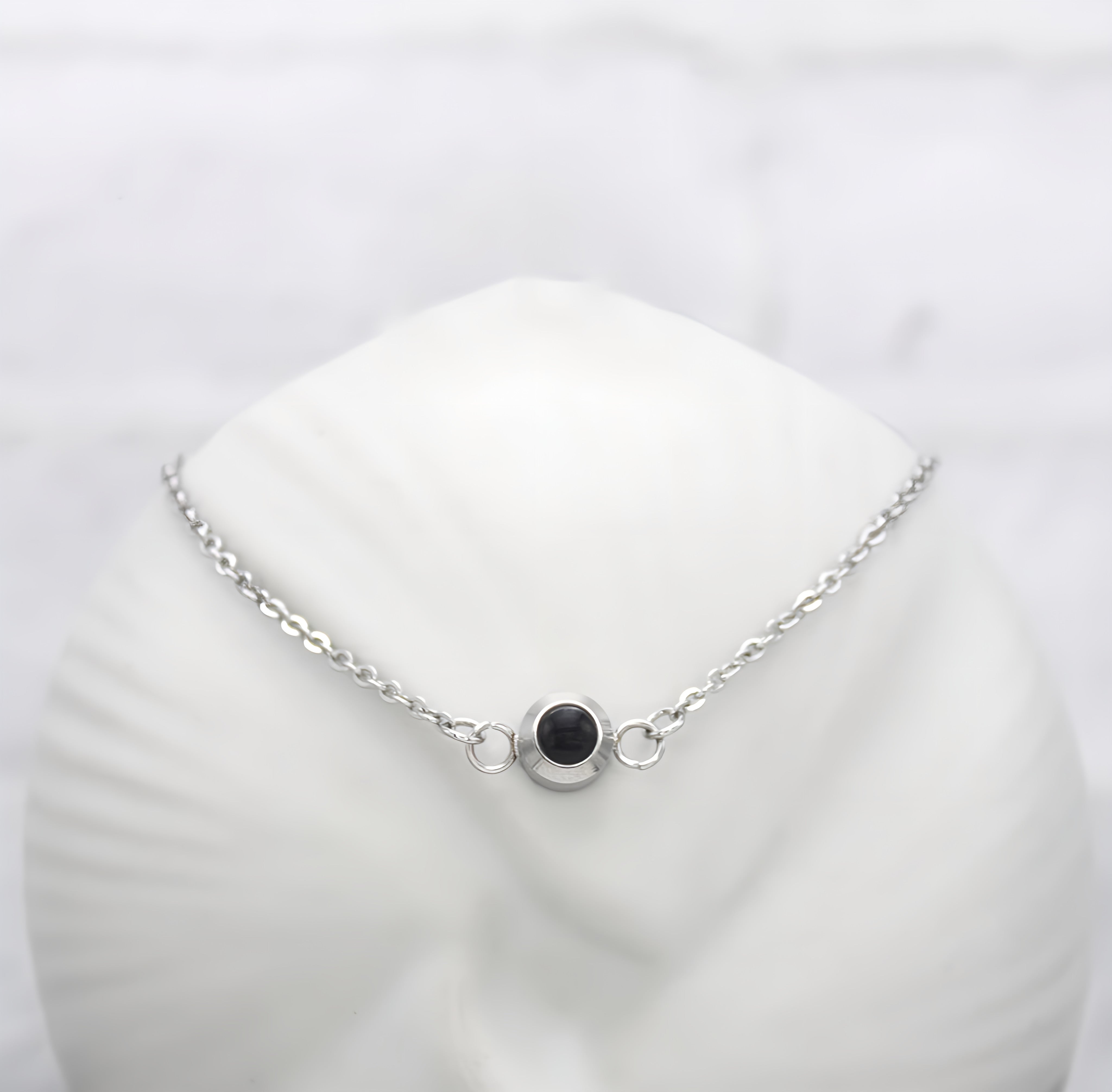 Modern Chain Projection Bracelet — crafted for everyday quality. Modern Chain Projection Bracelet — crafted for everyday quality.