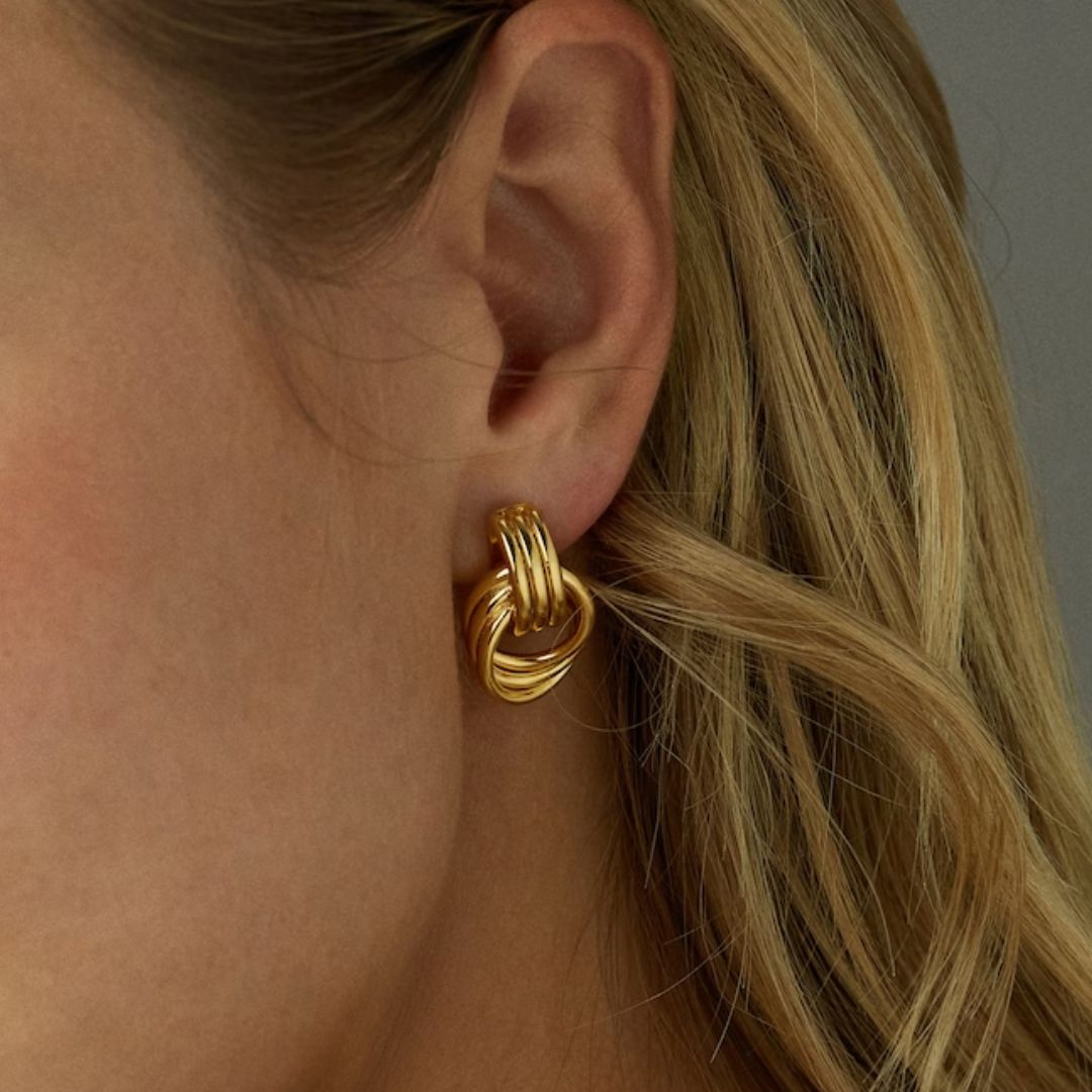 Nora - Layered Hoop Earrings — perfect for those who value comfort and design. Nora - Layered Hoop Earrings — perfect for those who value comfort and design.