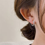 Bea - Classic Round Hoop Earrings — perfect for those who value comfort and design. Bea - Classic Round Hoop Earrings — perfect for those who value comfort and design.