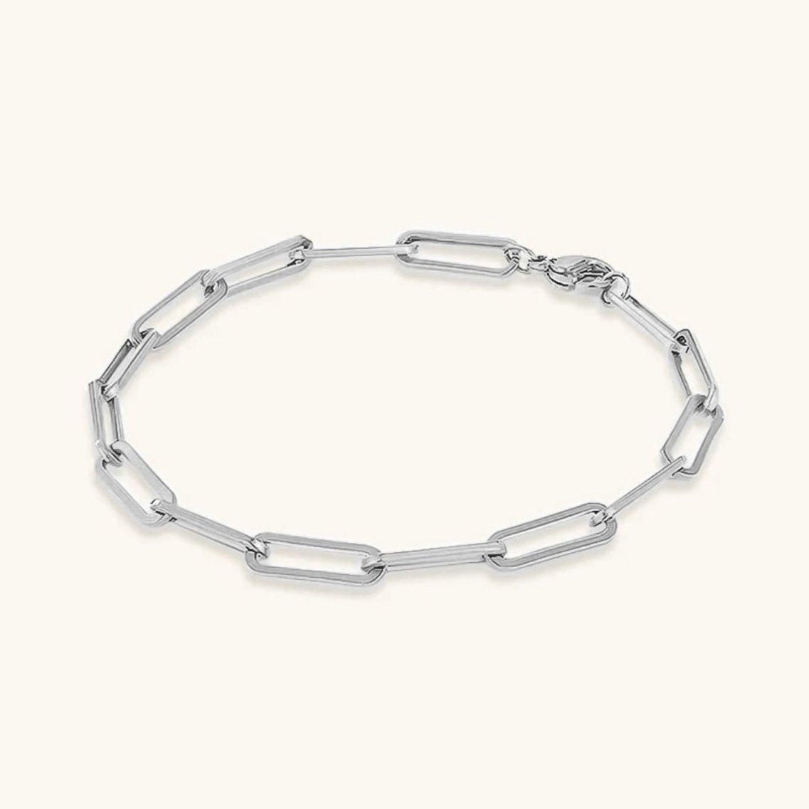 Freya - Elegant Paperclip Bracelet — bringing modern charm to your space. Freya - Elegant Paperclip Bracelet — bringing modern charm to your space.