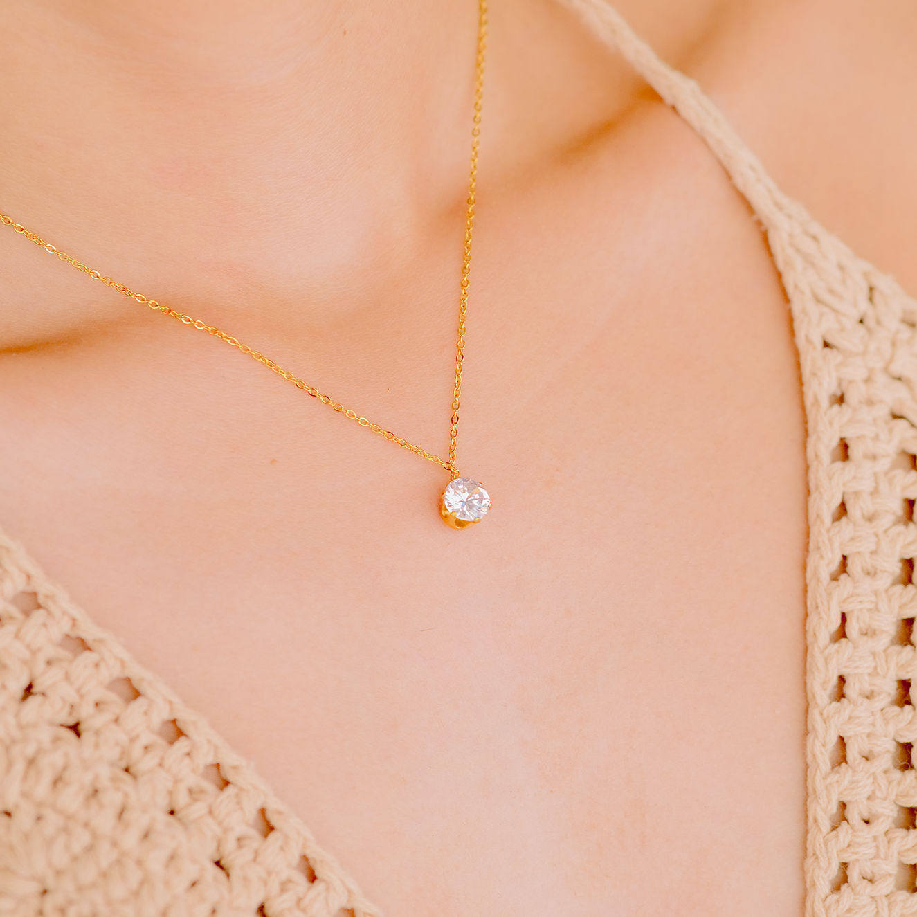 Gail - Diamond Gold Necklace — perfect for those who value comfort and design. Gail - Diamond Gold Necklace — perfect for those who value comfort and design.