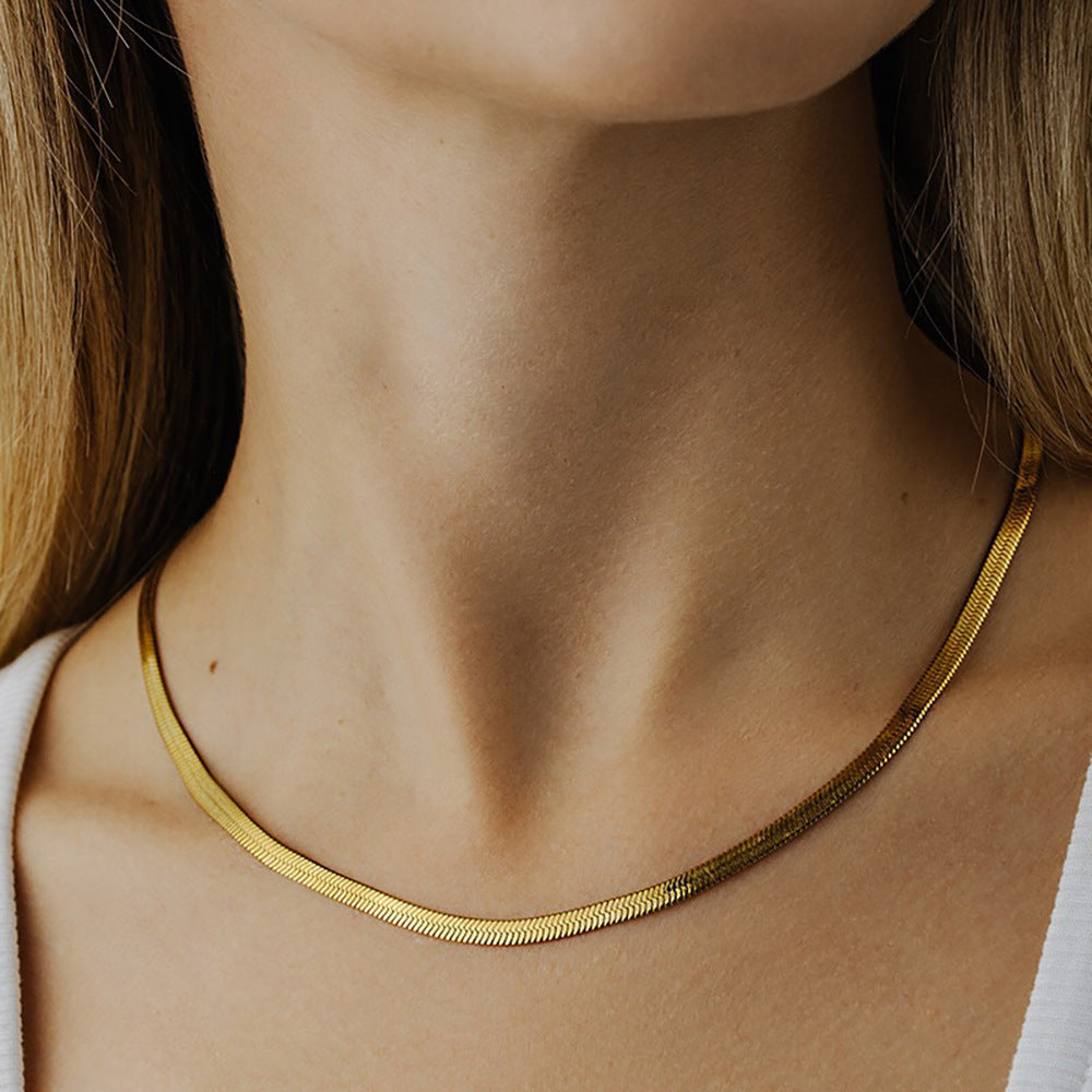 Emma - Bold Herringbone Necklace — crafted for everyday quality. Emma - Bold Herringbone Necklace — crafted for everyday quality.