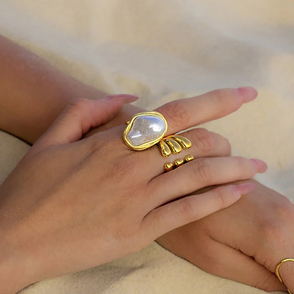 Cecilia - Gold Pearl Ring — perfect for those who value comfort and design. Cecilia - Gold Pearl Ring — perfect for those who value comfort and design.