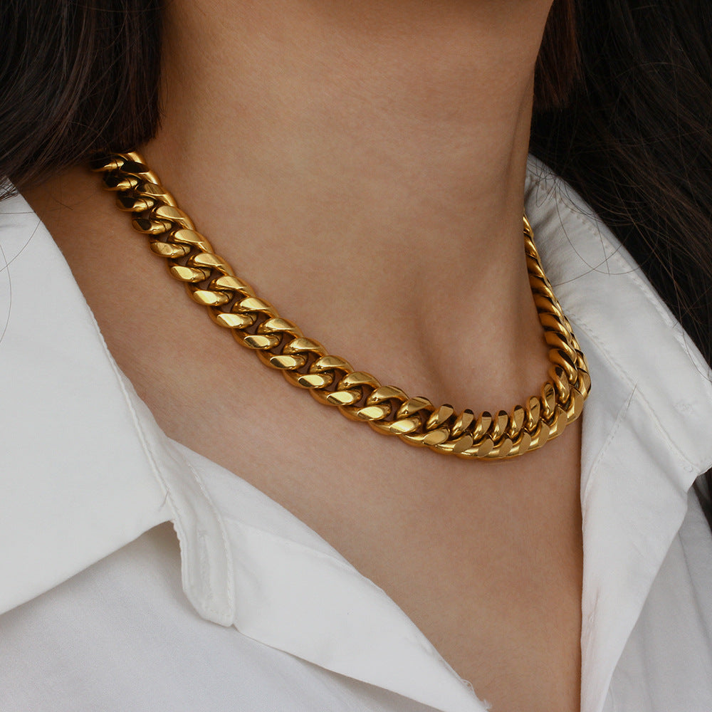Eloise - Chunky Chain Necklace — crafted for everyday quality. Eloise - Chunky Chain Necklace — crafted for everyday quality.