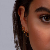 Bea - Classic Round Hoop Earrings — perfect for those who value comfort and design. Bea - Classic Round Hoop Earrings — perfect for those who value comfort and design.