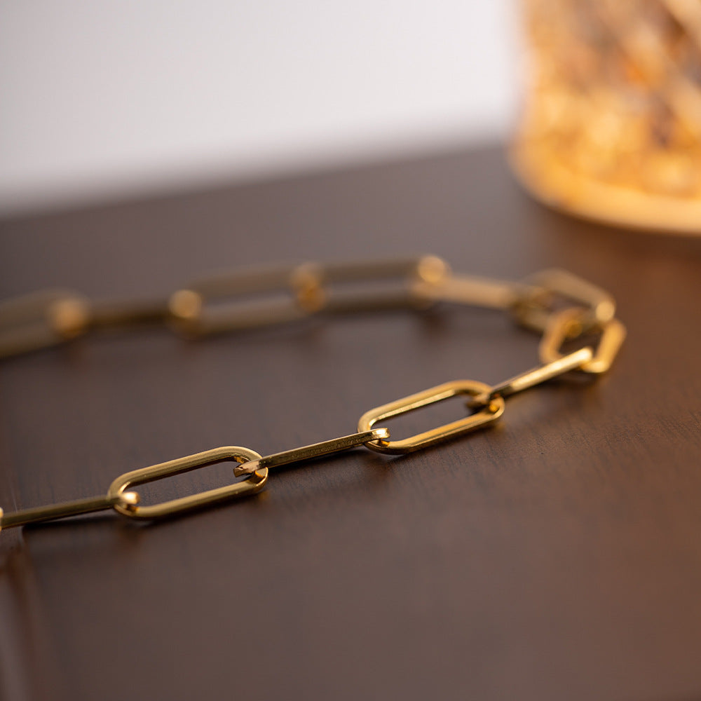 Keira - Gold Paperclip Chain Necklace — perfect for those who value comfort and design. Keira - Gold Paperclip Chain Necklace — perfect for those who value comfort and design.