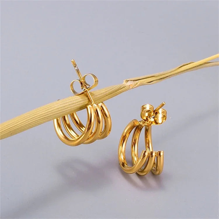 Peyton - Curve Earrings — designed to inspire your lifestyle. Peyton - Curve Earrings — designed to inspire your lifestyle.