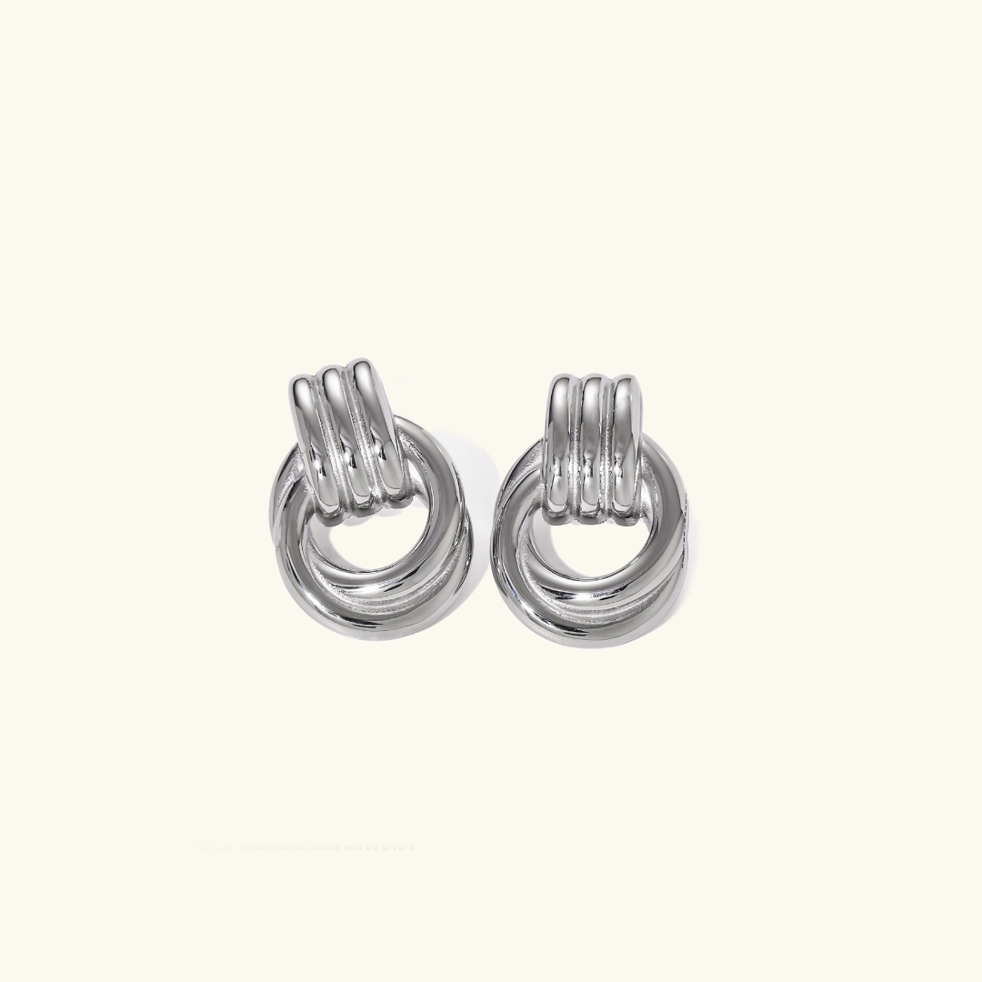 Nora - Layered Hoop Earrings — perfect for those who value comfort and design. Nora - Layered Hoop Earrings — perfect for those who value comfort and design.