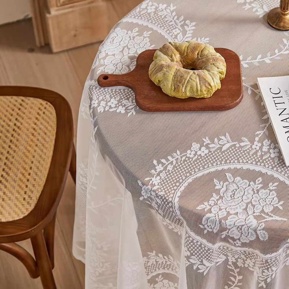 Durchsichtige Spitzenrunde Tischdecke mit Blumenmuster