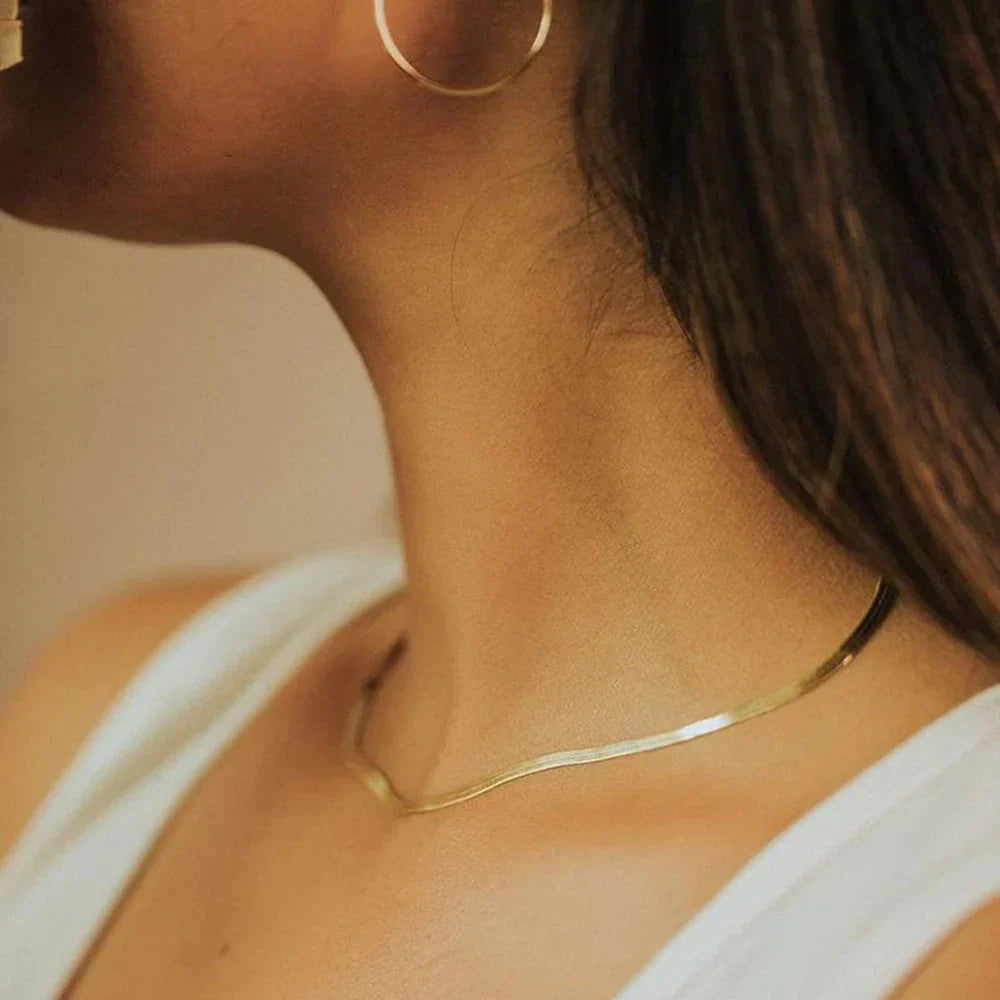 Flora - Bold Herringbone Necklace — bringing modern charm to your space. Flora - Bold Herringbone Necklace — bringing modern charm to your space.