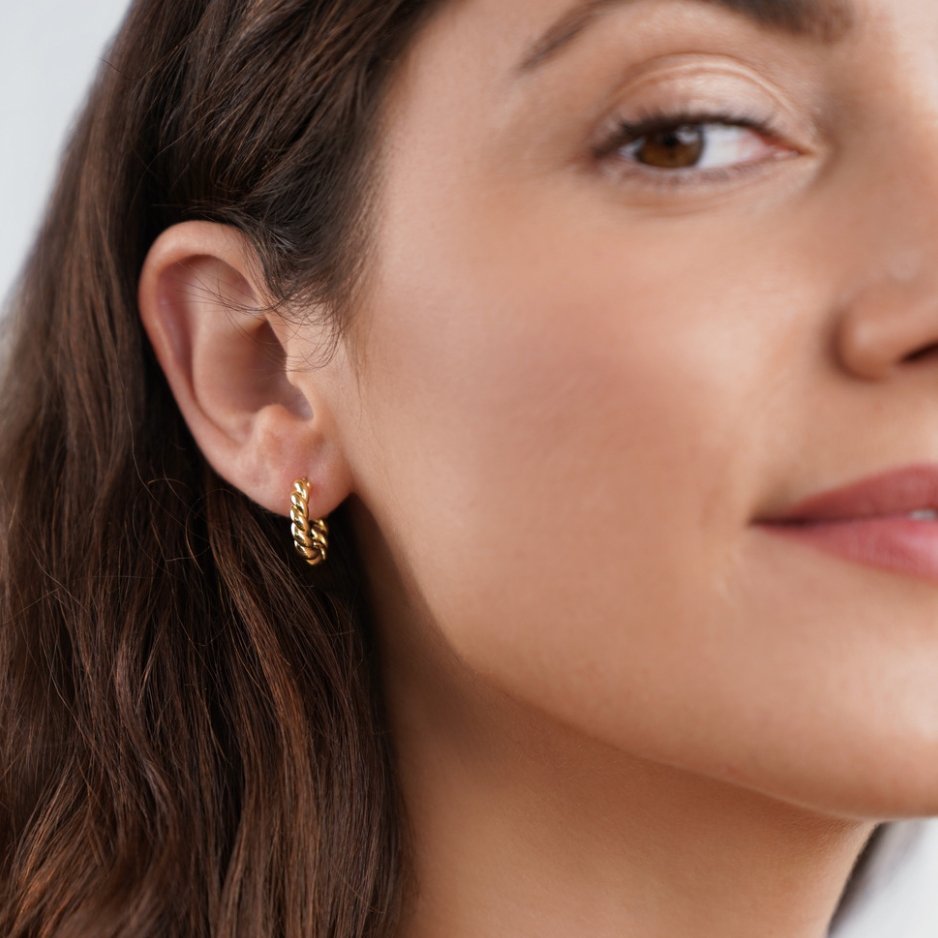 Boucles d'oreilles Madeline - Gold Twist — conçues pour inspirer votre style de vie.