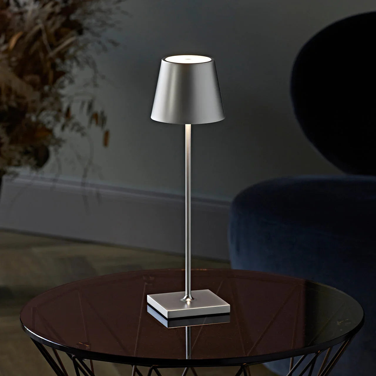 Tischlampe - LED-Beleuchtung - USB-Ladung