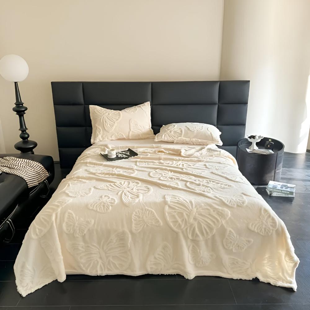 Plaid en flanelle jacquard douce à papillons pour une décoration intérieure chaleureuse