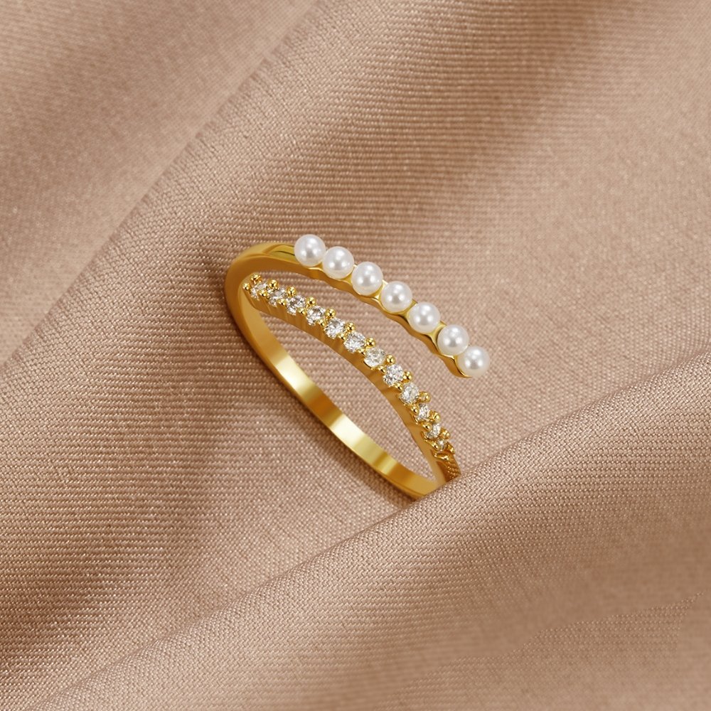 Teresa - Pearl & Crystal Ring — perfect for those who value comfort and design. Teresa - Pearl & Crystal Ring — perfect for those who value comfort and design.