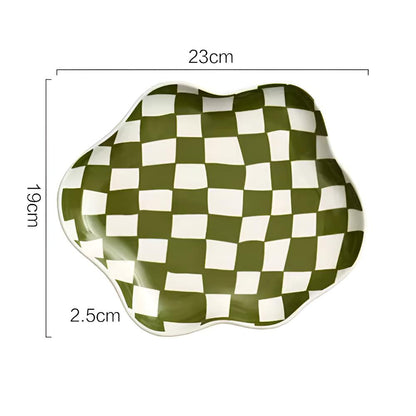 Vintage Checkered Ceramic Dinner Plate - Stylish Tableware for Home