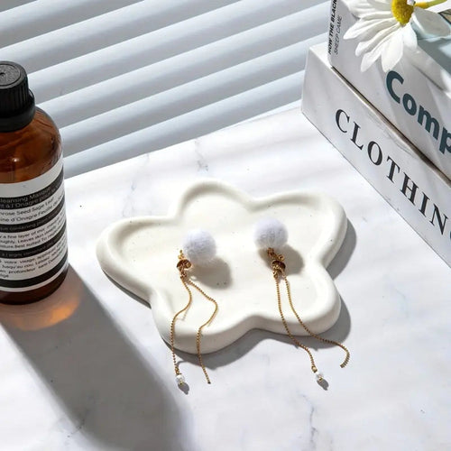 Plateau de rangement élégant en céramique pour bagues, colliers et boucles d'oreilles