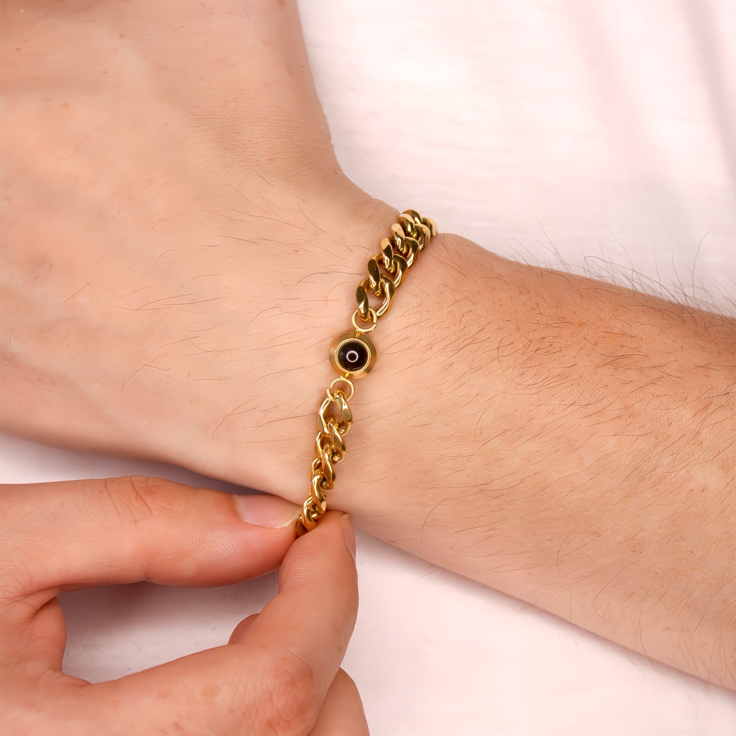 Bracelet cubain audacieux pour homme — conçu pour une qualité au quotidien.