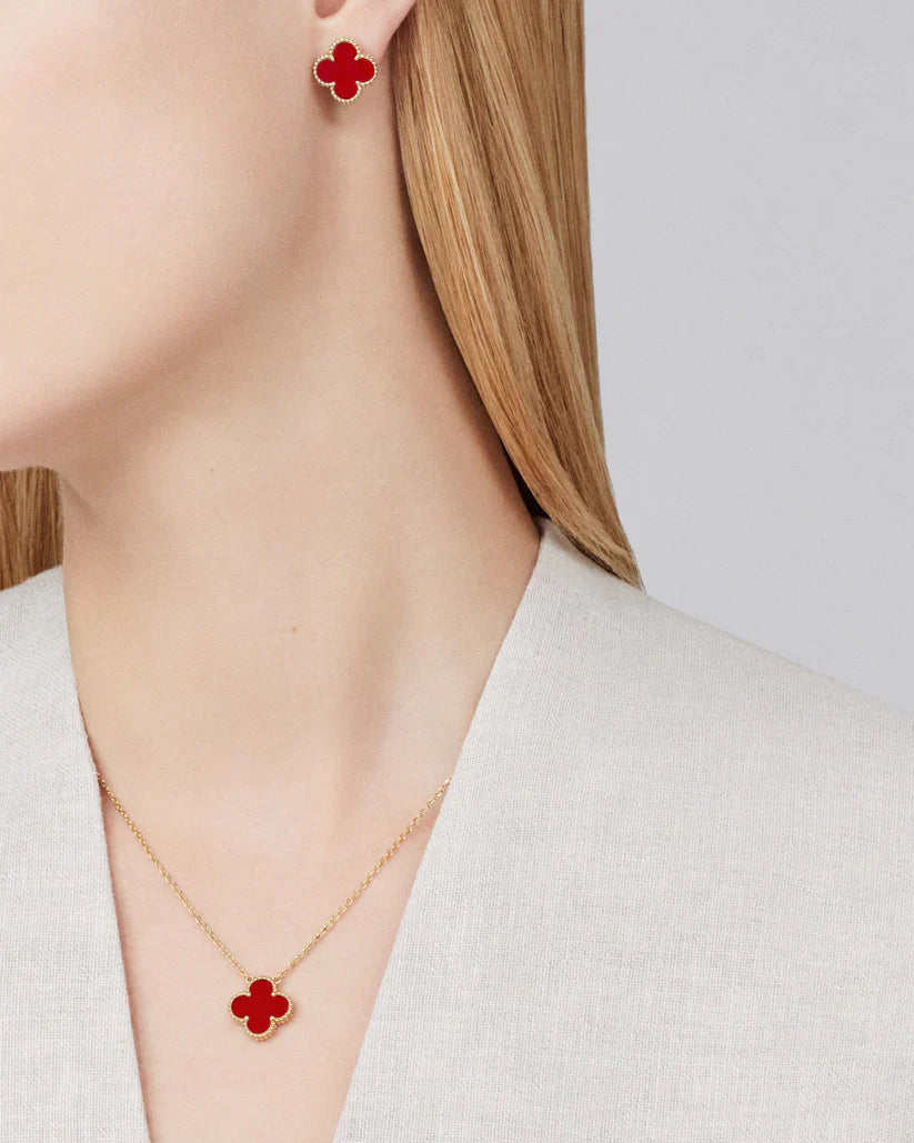 Cathy - Clover Pendant — designed to inspire your lifestyle.