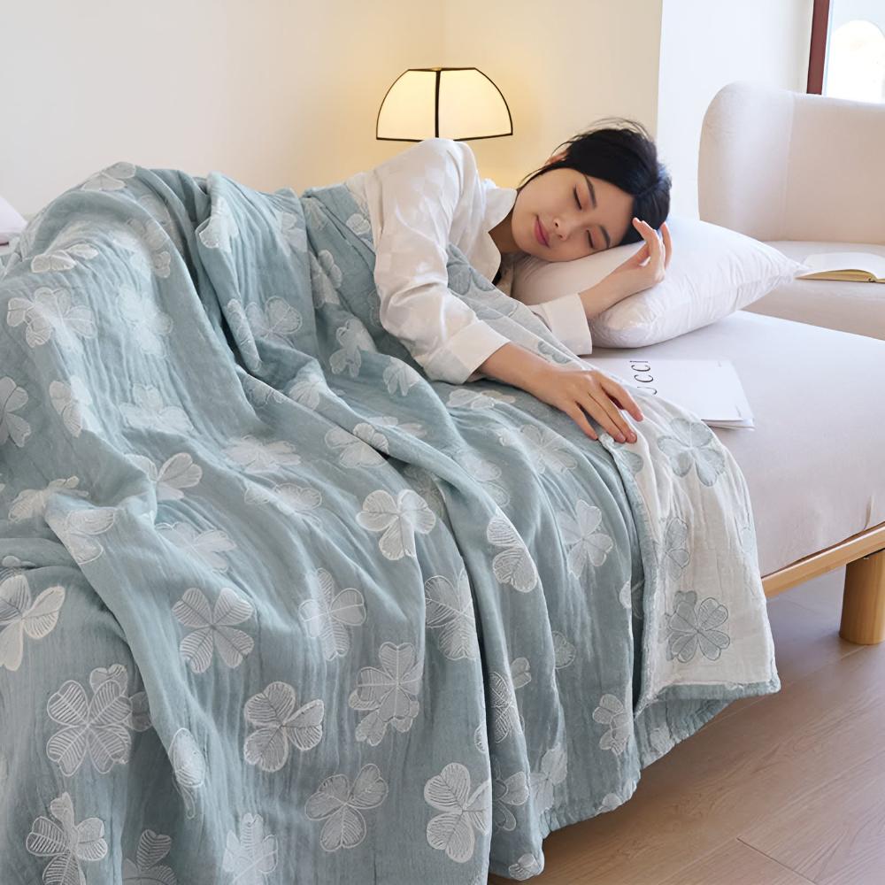 Cozy Four Leaf Clover Cotton Blanket - Soft, Warm, and Stylish Throw