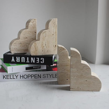 Serre-livres élégants en travertin Elysian pour la décoration intérieure et le bureau