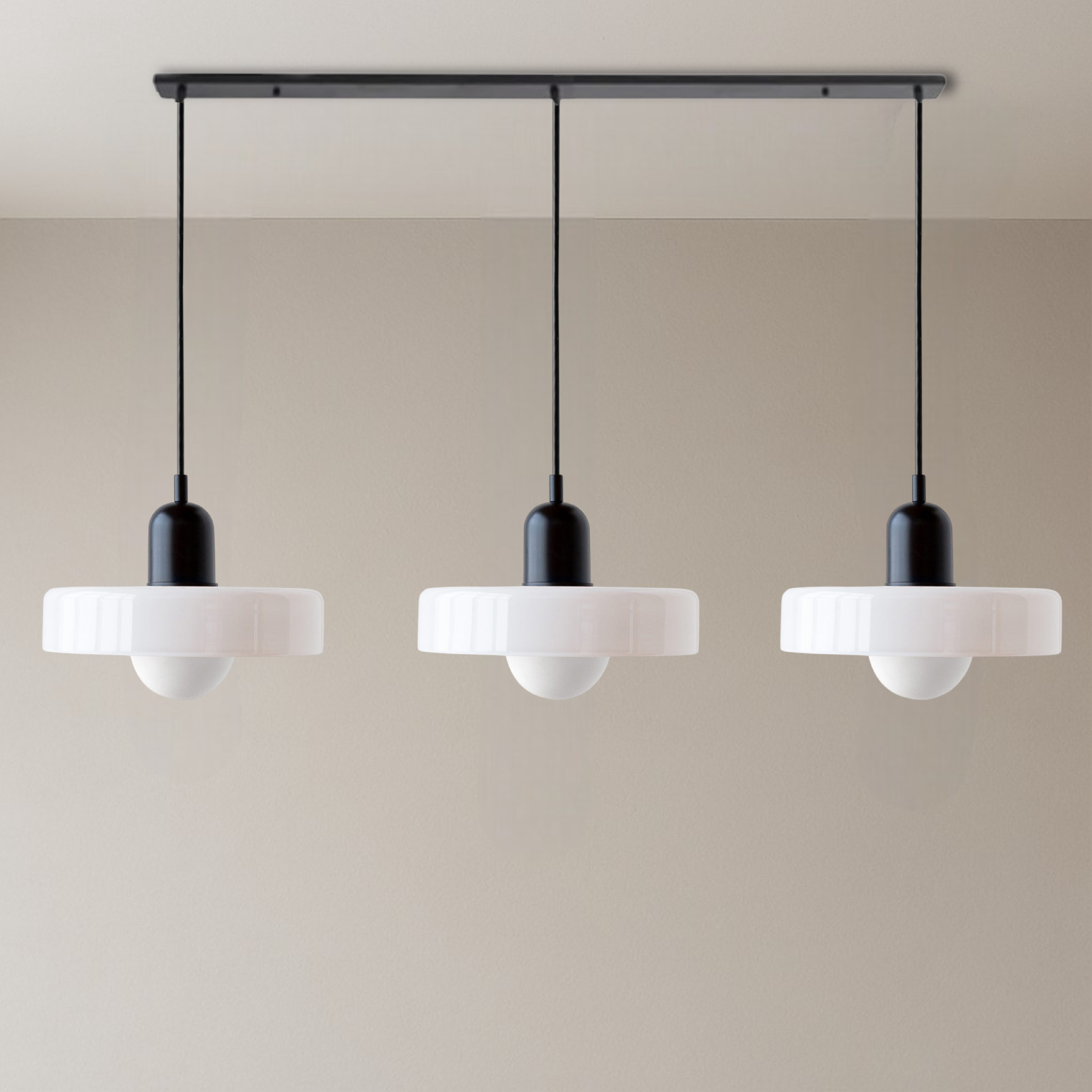3-Head Bauhaus Farbige Glas Pendelleuchte