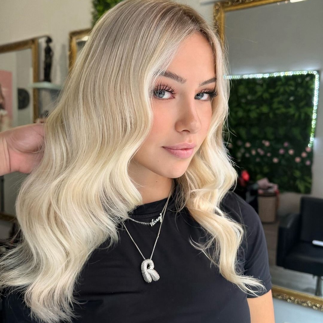 Collier Esme - Initiale en forme de bulle avec diamant — conçu pour inspirer votre style de vie.