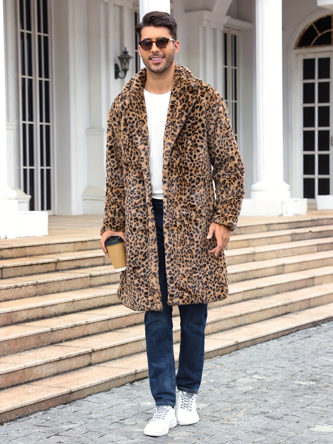 Manteau en fausse fourrure - Männlicher flauschiger mittellanger Kunstpelzmantel für den Winter