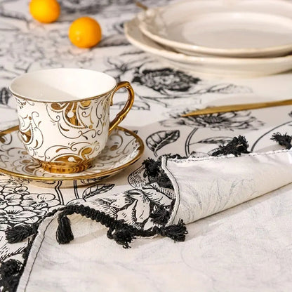Schwarze florale Quasten-Bauernhaus-Tischdecke