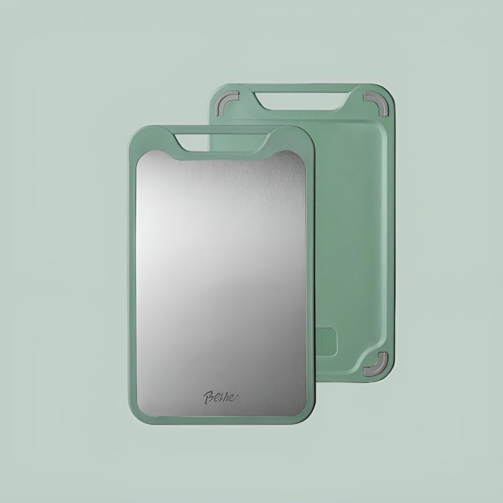 Stylische doppelseitige Schneideplatte aus Edelstahl