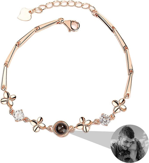 Bracelet à projection de trèfle magique — fabriqué avec soin et souci du détail.