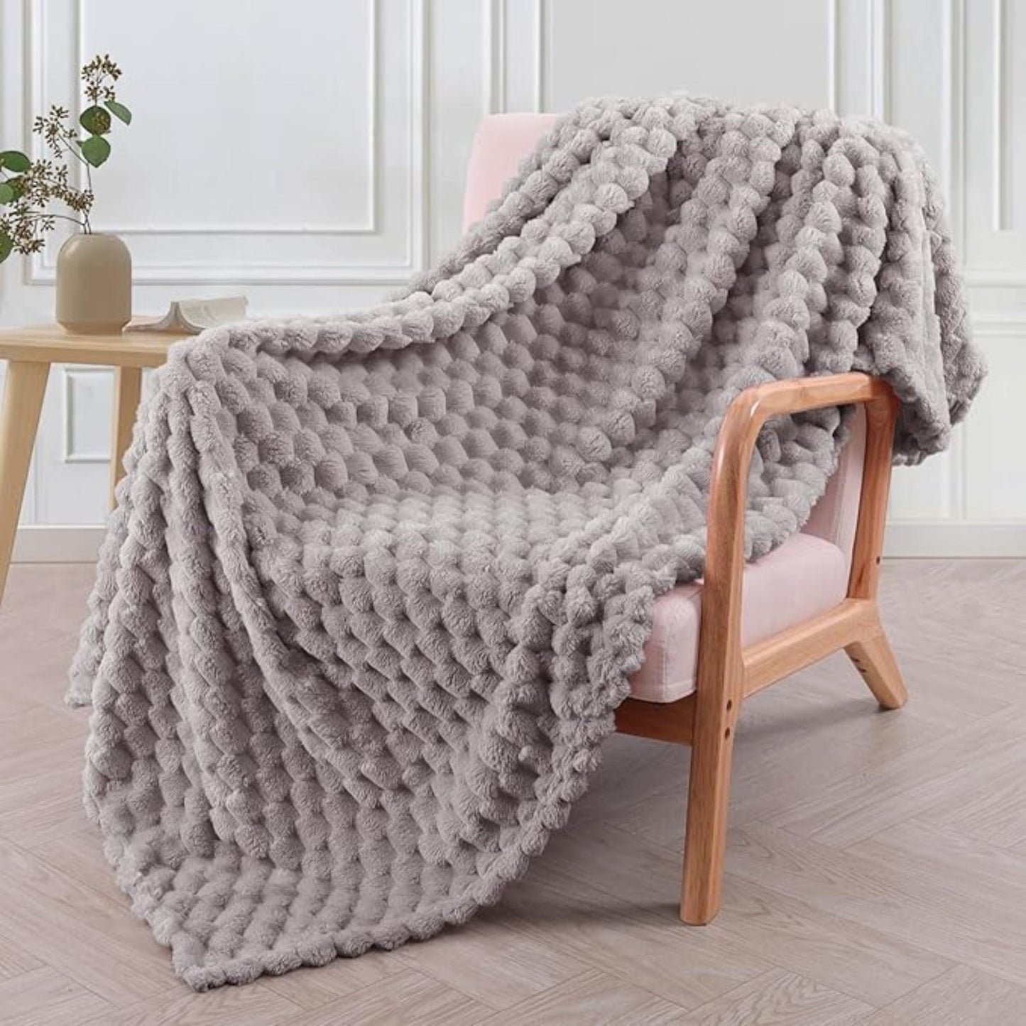 Cozy Marshmallow Throw Blanket for Soft Warmth and Comfort