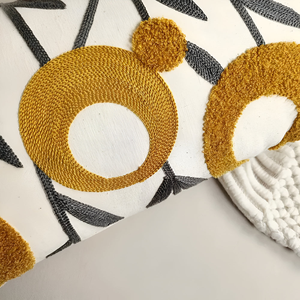 Bloemige Essentie Geborduurde Kussenhoes