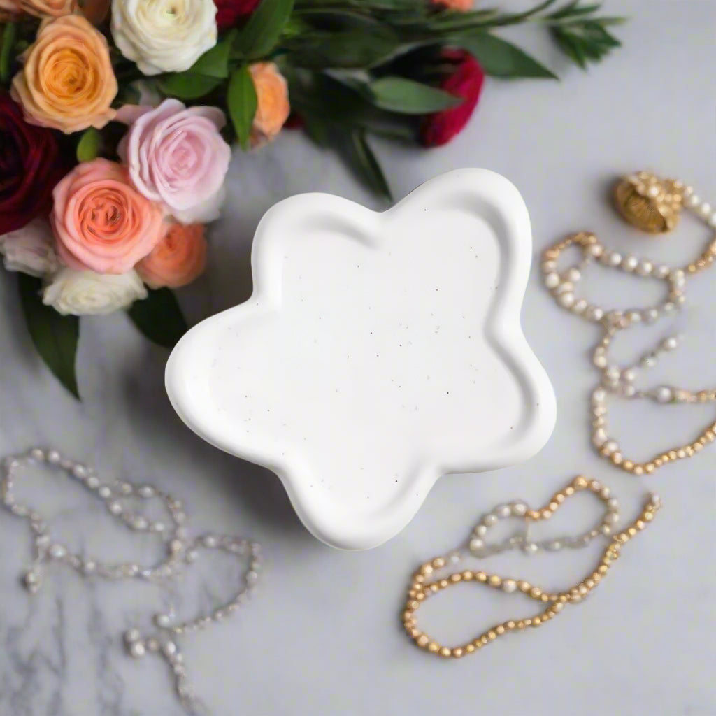 Plateau de rangement élégant en céramique pour bagues, colliers et boucles d'oreilles