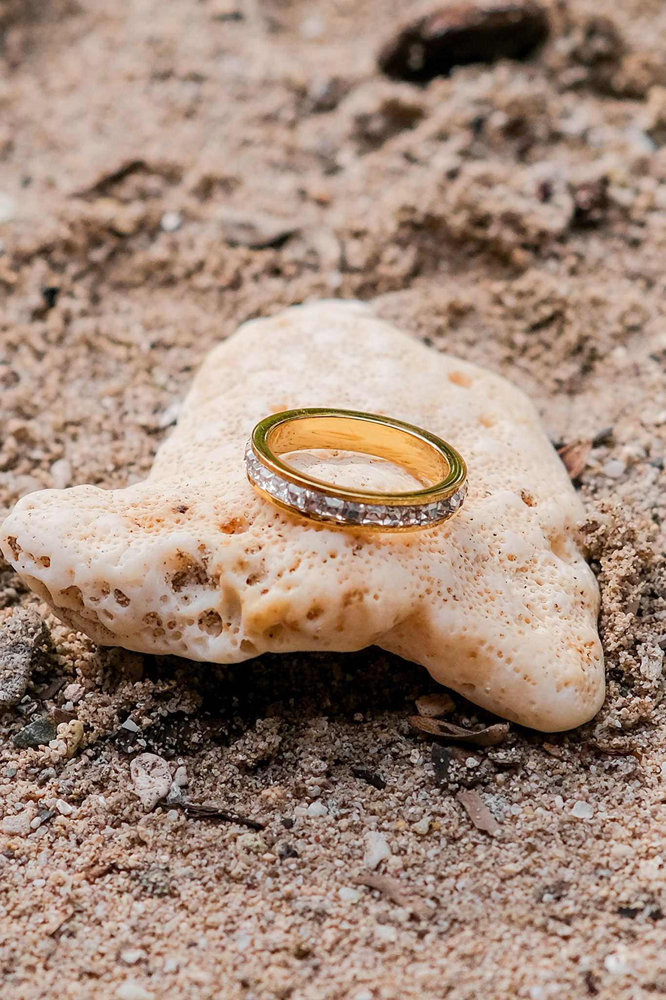 Alleria - Gold Diamond Ring — bringing modern charm to your space.