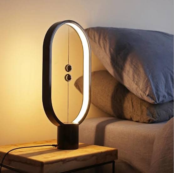 Lampe de chevet minimaliste en bois avec LED et commande tactile