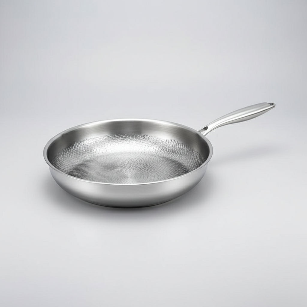 COOKVION – Titan gehämmerte Antihaft-Bratpfanne für Induktionskochfelder und moderne Küchen
