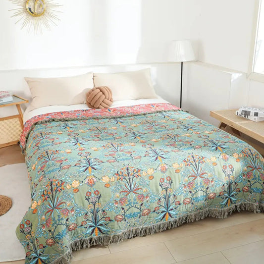 Grünes Blumen Baumwollquilt mit Fransen