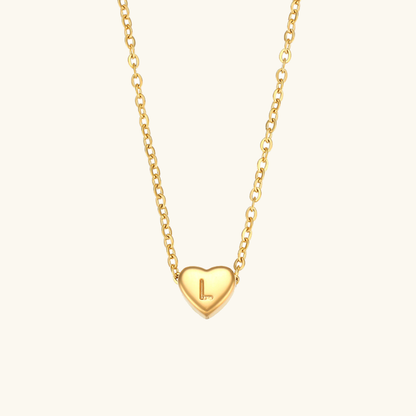 Collier Juliette - Initiale en forme de cœur en or — conçu pour une qualité au quotidien.