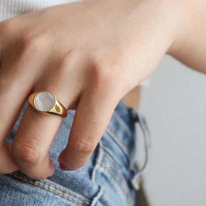 Bague Mariam - Pearl Gold — conçue pour inspirer votre style de vie.