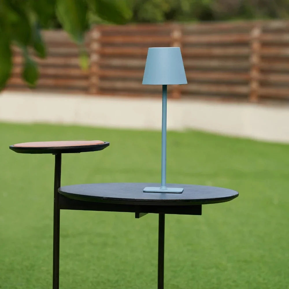 Lampe de table tactile rechargeable à intensité variable pour une utilisation intérieure et extérieure