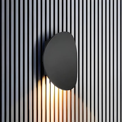 Curved Metal Disc LED Wall Lamp | Modern Indoor Lighting Fixture