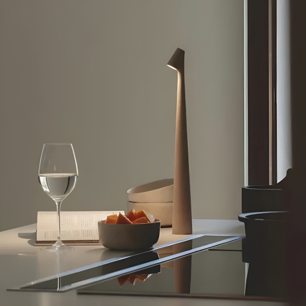 Lampe de table minimaliste scandinave pour une décoration intérieure moderne