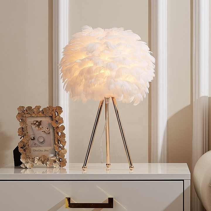 Lampe de table à plumes à intensité variable - Éclairage décoratif élégant pour la maison