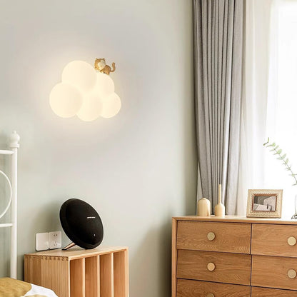 Veilleuse nuage LED pour enfants, idéale pour décorer la chambre d'enfant.