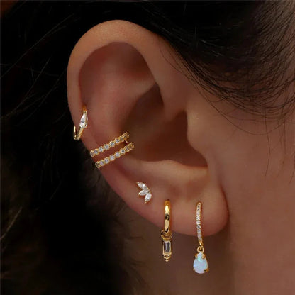 Quinn - Boucles d'oreilles Trio à clous plats — fabriquées avec soin et souci du détail.