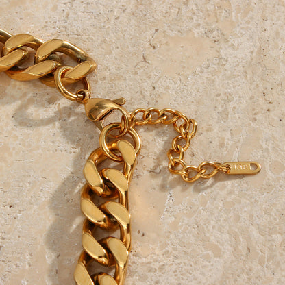 Eloise - Chunky Chain Necklace — crafted for everyday quality.