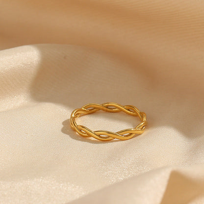 Bague Gianna - Twisted Gold — conçue pour une qualité au quotidien.