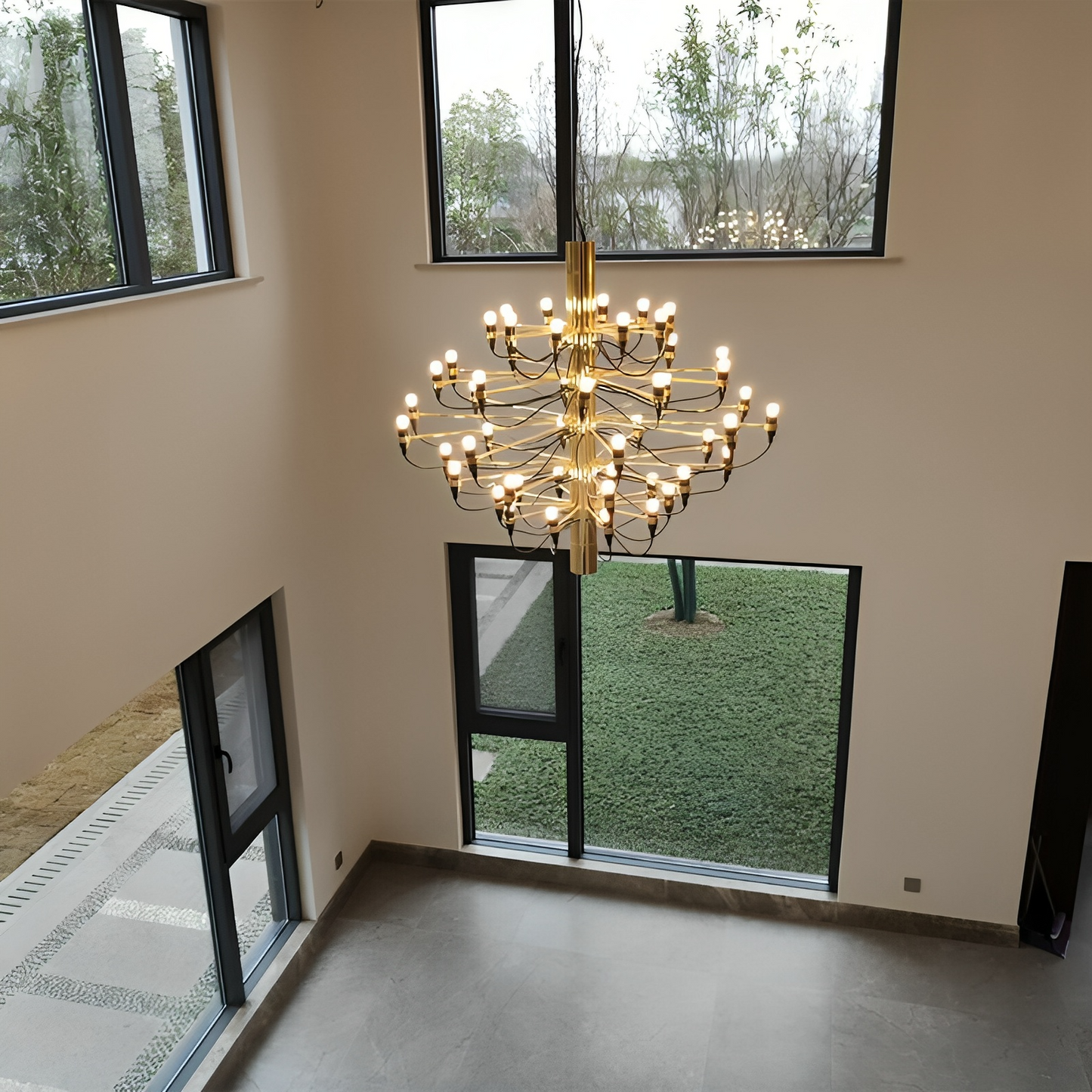 Italienischer mitlalterlicher Designer-Kronleuchter