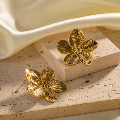 Allysa - Stylish Flower Earrings — perfect for those who value comfort and design.